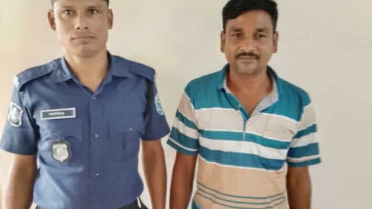 পলাশবাড়ীতে অবৈধভাবে রাস্তার গাছ কর্তন, গাছ খেকো কামাল ও আরিফ কারাগারে