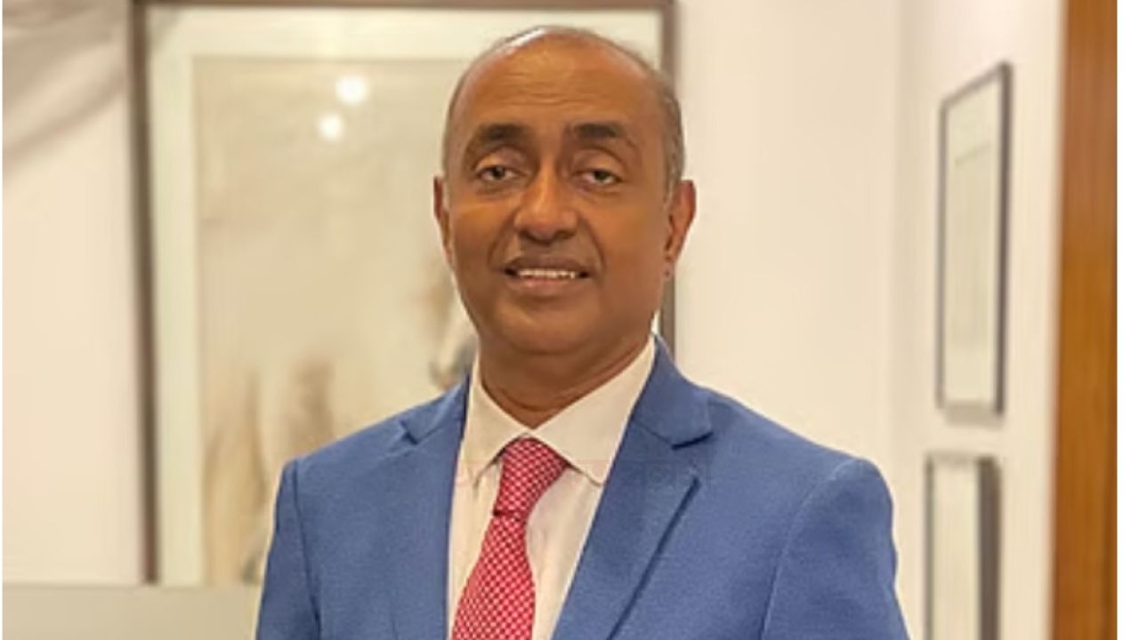 ঝিনাইদহ-১ আসনে ভোটে লড়তে যাচ্ছেন অ্যাটর্নি জেনারেল আসাদুজ্জামান।