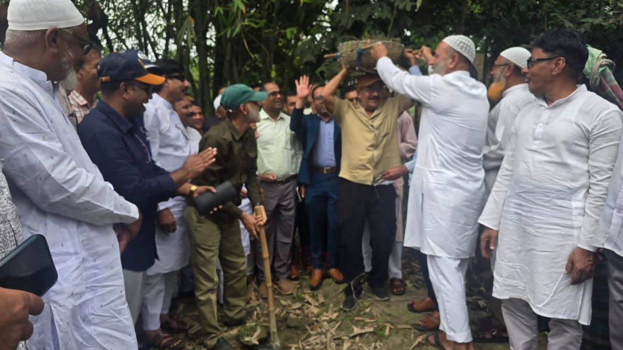 টাঙ্গাইলের মধুপুরে খাল খনন উদ্বোধন