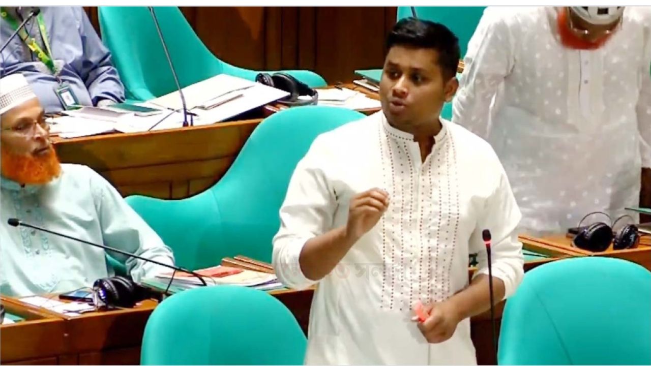 ১০ লাখ মানুষের প্রাণ বাঁচাতে ভিক্ষা চাই, রাস্তাটা করে দিন সংসদ সদস্য হাসনাত আবদুল্লাহ।