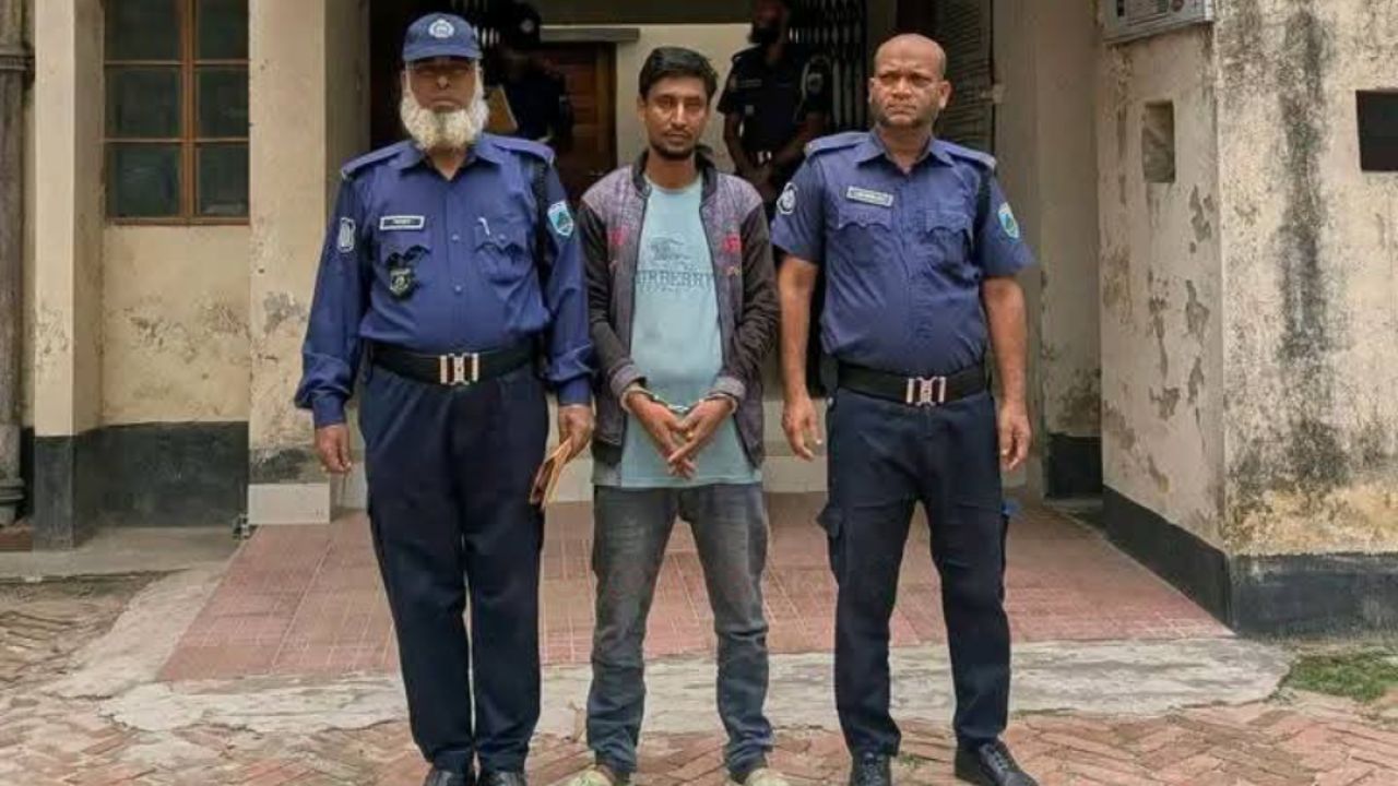 রায়গঞ্জে চালক হত্যার ঘটনায় অটোরিকশাসহ যুবক গ্রেপ্তার।