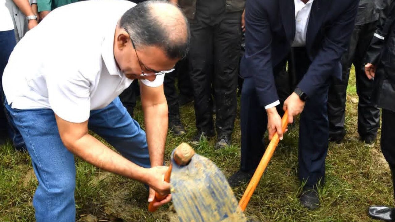 বাবার স্মৃতিবিজড়িত ‘পাতলী খাল’ পুনঃখনন উদ্বোধন করলেন প্রধানমন্ত্রী।