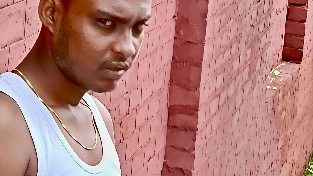 বগুড়ার আমতলা মোড়ে মাদক ব্যবসার অভিযোগ, সিজানের বিরুদ্ধে প্রতারণার অভিযোগ স্থানীয়দের