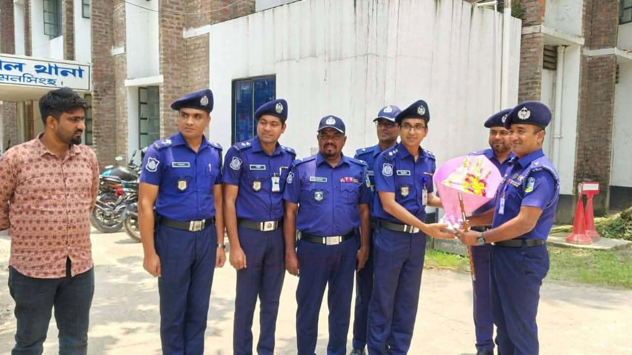 ময়মনসিংহ পুলিশ সুপার কর্তৃক ত্রিশাল সার্কেল অফিস পরিদর্শন