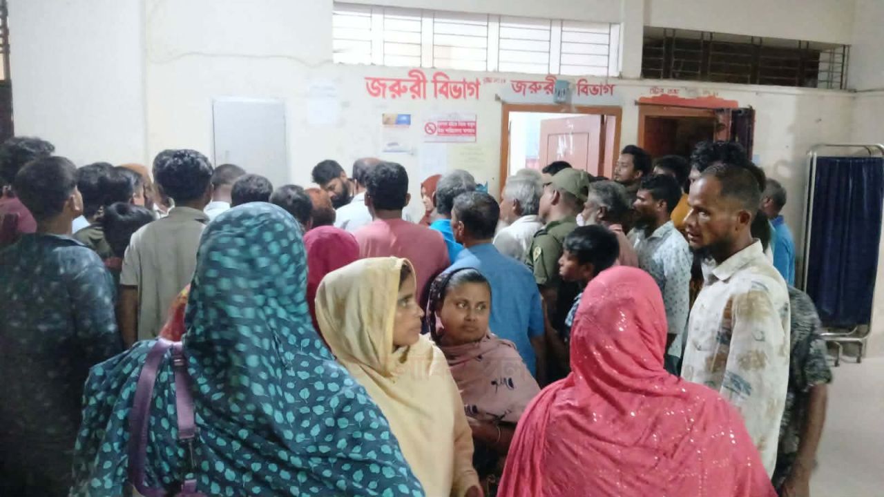 ​​তীব্র গরমে হিট স্ট্রোক: তেঁতুলিয়ায় ক্ষেতে কাজ করার সময় যুবকের মৃত্যু