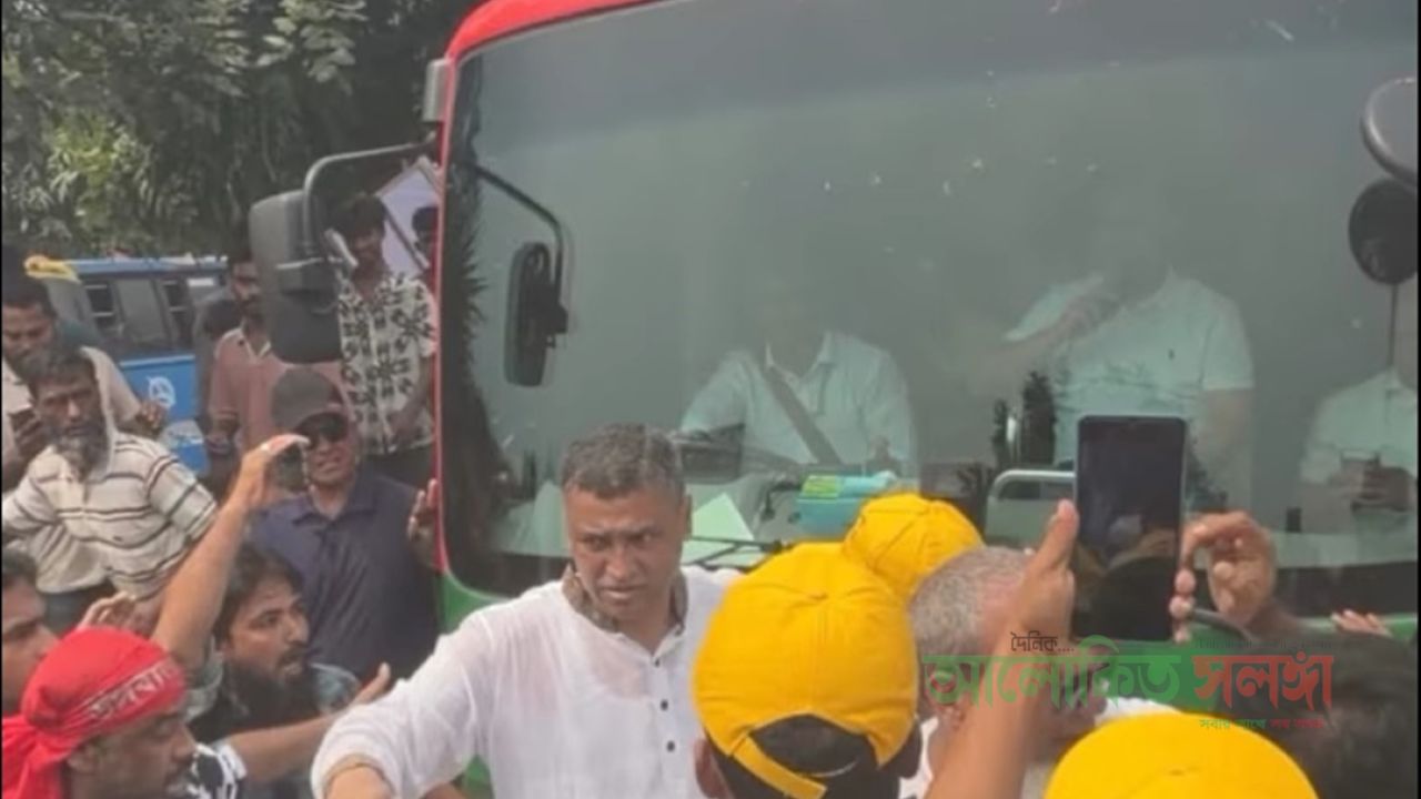 প্রধানমন্ত্রী তারেক রহমানকে বরণে কুমিল্লার মহাসড়কজুড়ে উৎসবমুখর পরিবেশ