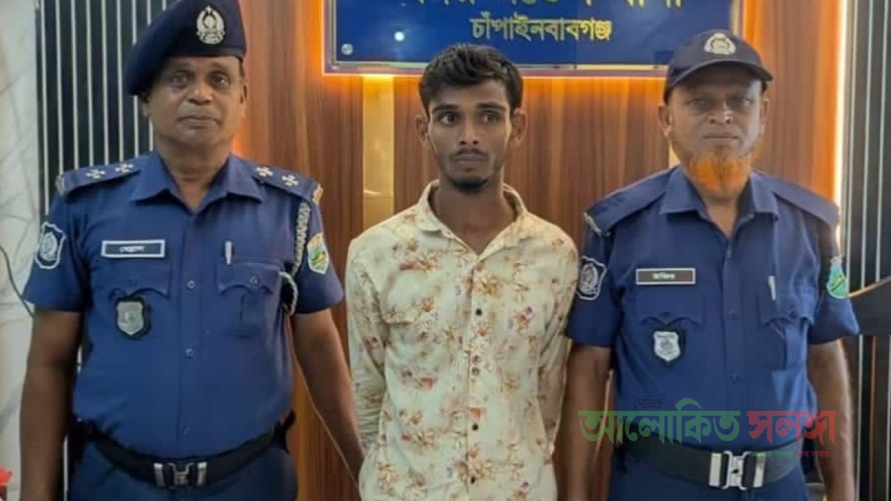 চাঁপাইনবাবগঞ্জে যুবক হত্যা চাকুসহ একজন গ্রেপ্তার