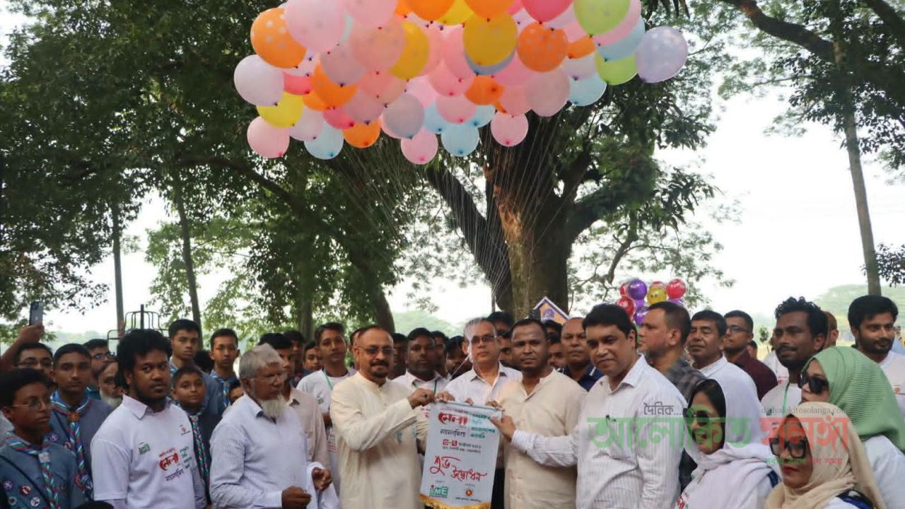 এসএমই ফাউন্ডেশনের  উদ্যোগে জেলা প্রশাসনের সহযোগিতা আঞ্চলিক এসএমই পণ্য মেলা উদ্বোধন 