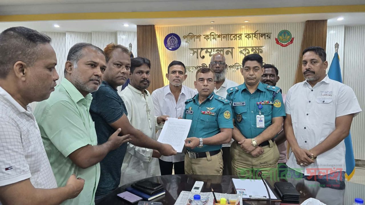 রাজশাহীতে ‘অপ-সাংবাদিকতা’ বন্ধে ব্যবস্থা চেয়ে ভূমিমন্ত্রীর হস্তক্ষেপ কামনা