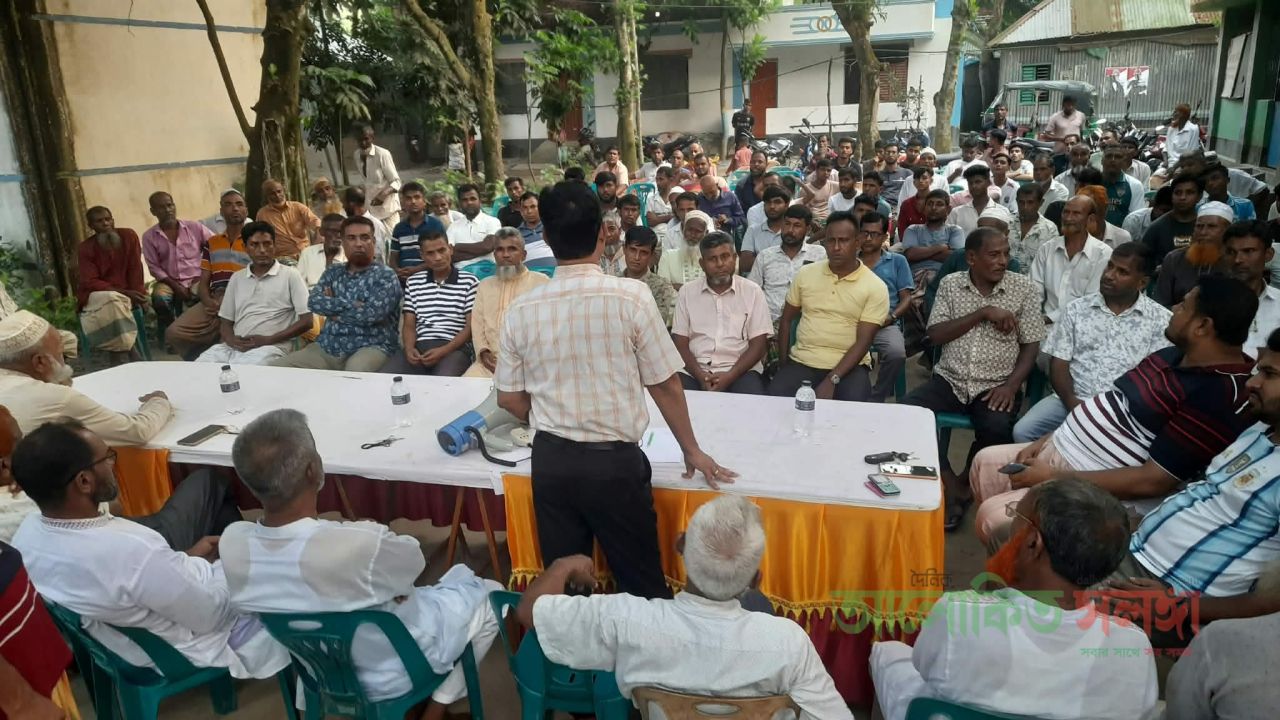 খোকশাবাড়ী ইউনিয়নে শালুয়াভিটা  কাঁঠালবাগানে নতুন পশুর  হাট বসানোর লক্ষ্যে ইউনিয়নবাসীর মতবিনিময় সভা অনুষ্ঠিত 