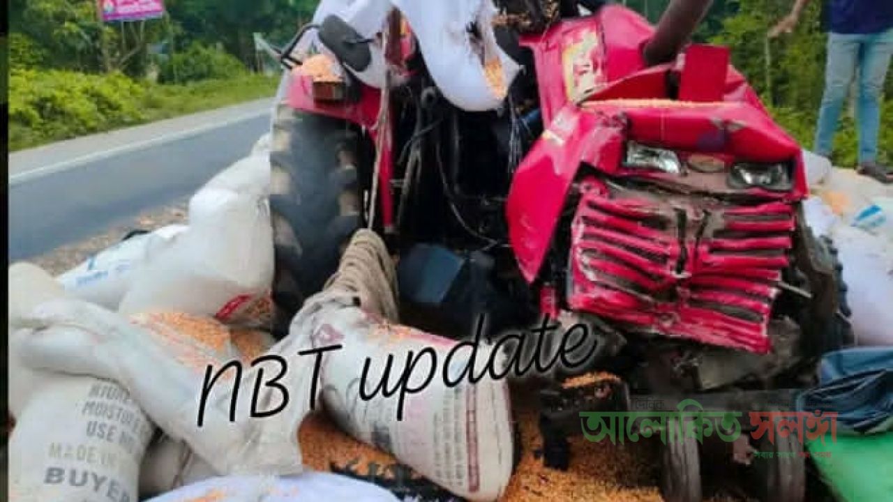 ঠাকূরগাঁওয়ে সড়ক দূর্ঘটনা, ট্রাক ক্ষতিগ্রস্ত। 