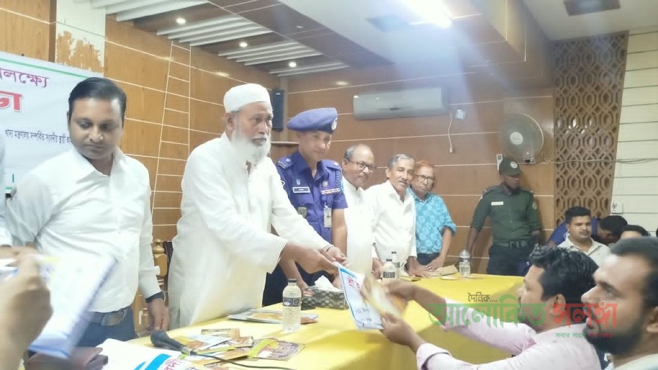 গোপালপুরে শারদীয় দুর্গাপূজা উদযাপন উপলক্ষে প্রস্তুতিমূলক সভা ও সরকারি অনুদান প্রদান 