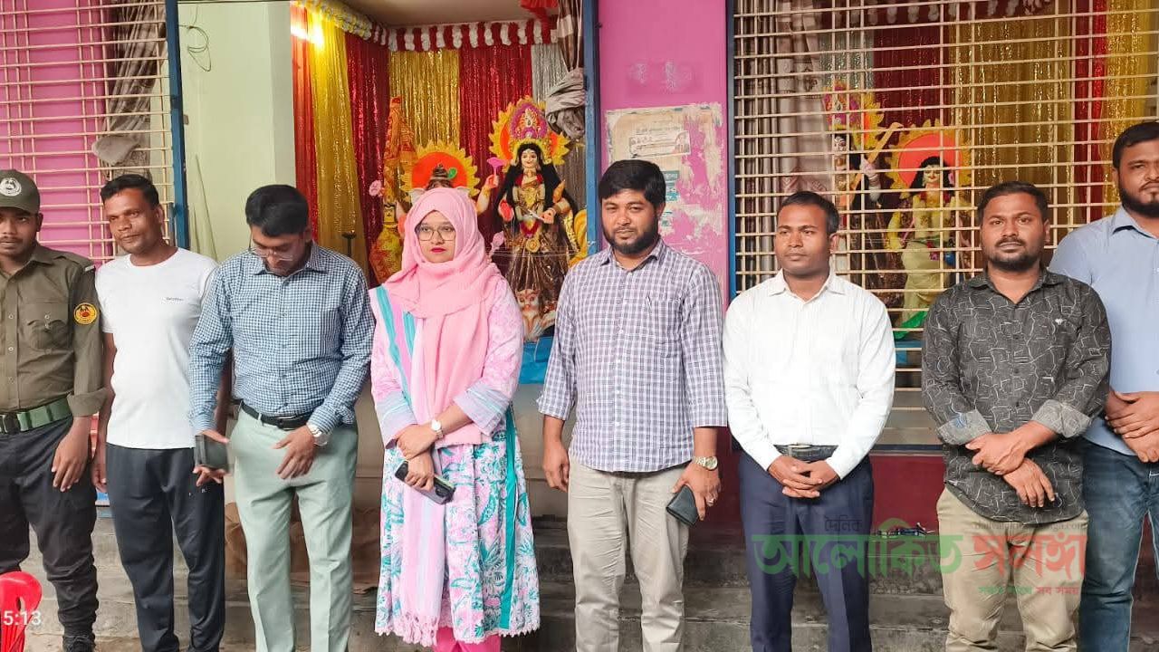 আড়ানীতে পূজামণ্ডপ পরিদর্শনে প্রশাসন