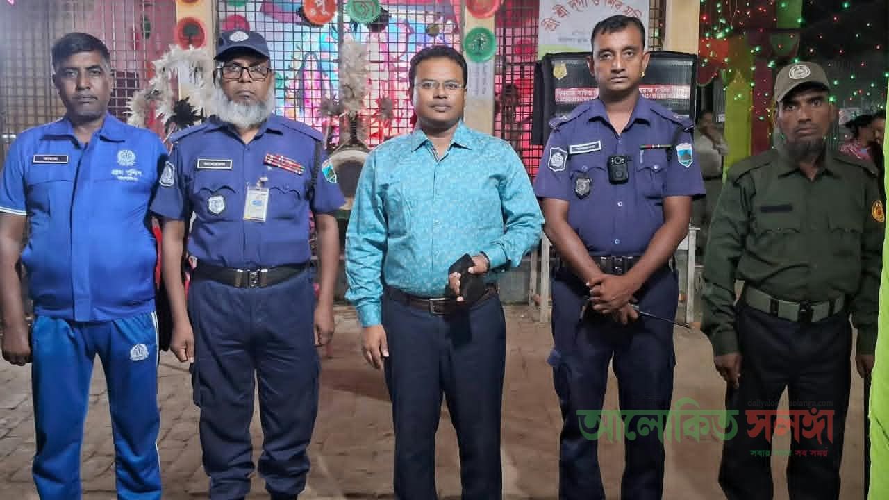 লালপুরে পূজা মণ্ডপের নিরাপত্তা ও আইনশৃঙ্খলা পরিস্থিতি পরিদর্শনে সহকারী কমিশনার (ভূমি)​