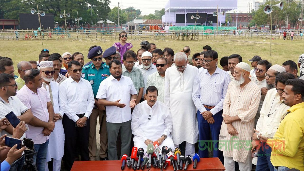 প্রধানমন্ত্রীর রাজশাহী সফর: ঐতিহাসিক মাদ্রাসা মাঠ পরিদর্শনে ভূমিমন্ত্রী