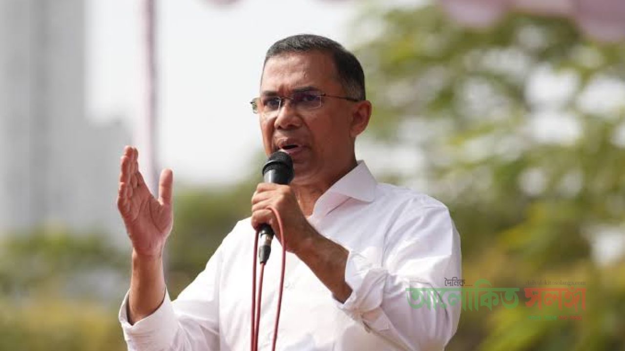 প্রধানমন্ত্রী তারেক রহমান বলেছেন, ‘মহান মুক্তিযুদ্ধ, গণতন্ত্র পুনরুদ্ধারের আন্দোলন এবং ২০২৪ সালের গণ-অভ্যুত্থানে ধর্ম-বর্ণ নির্বিশেষে দেশের মানুষ কাঁধে কাঁধ মিলিয়ে সংগ্রাম 