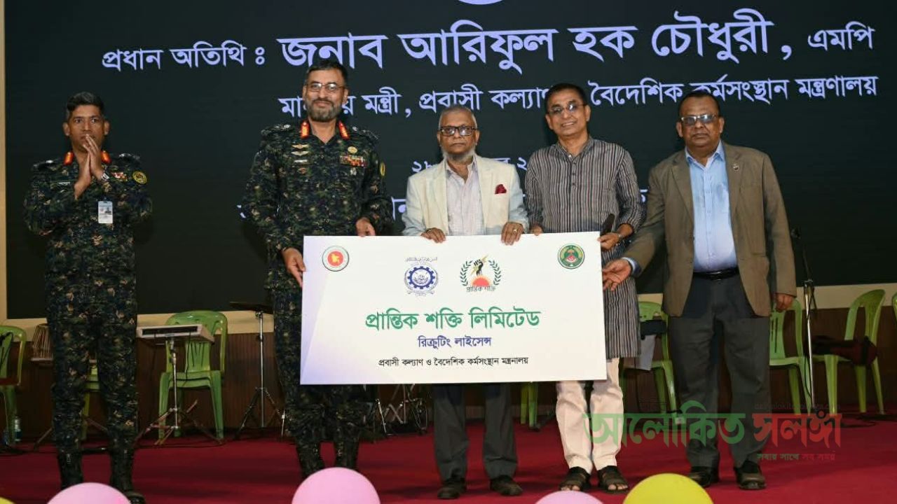 ৫ বছরে এক কোটি দক্ষ কর্মী তৈরি করে বিশ্বের বিভিন্ন দেশে পাঠানো হবে প্রবাসী কল্যাণ মন্ত্রী
