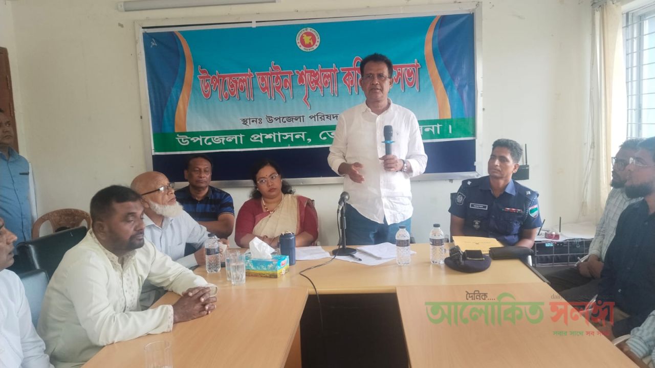 তেরখাদায় এমপি আজিজুল বারী হেলাল   তেরখাদাকে শান্তিপূর্ণ, নিরাপদ, উন্নয়ন ও উৎপাদনশীল উপজেলায় রূপান্তর করতে হবে