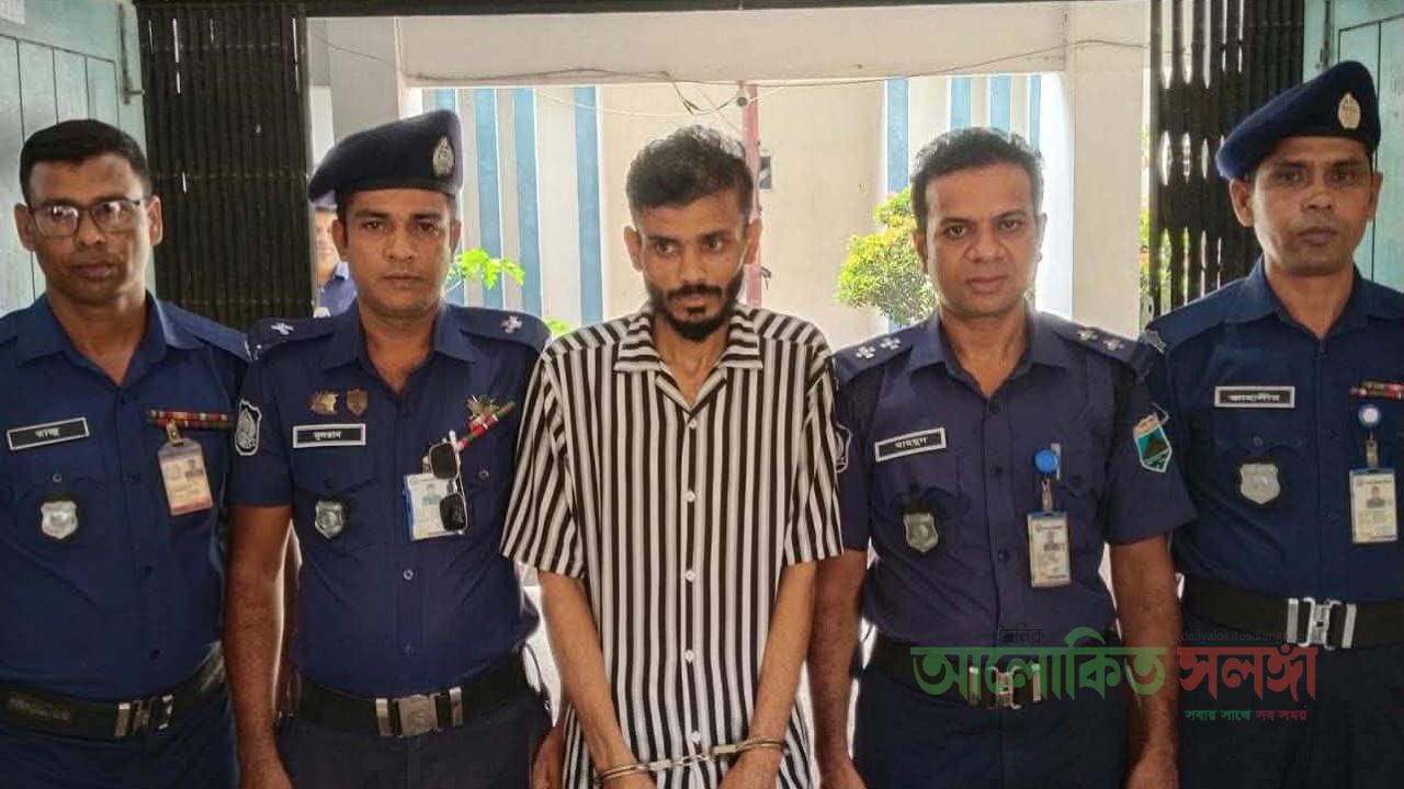 কাজিপুরে রিভলবার ও ৩ রাউন্ড গুলিসহ এক যুবক গ্রেফতার