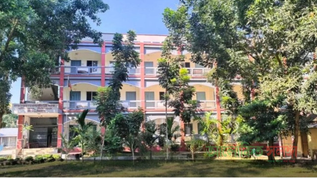 রায়গঞ্জ উপজেলা এইচএসসি পরীক্ষার ফলাফলে রায়গঞ্জে শীর্ষে ধানগড়া মহিলা ডিগ্রি কলেজ